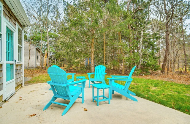 South Dennis Vacation Rental ~ 5 Mi to Beach!