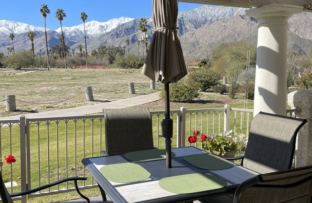 West Palm Springs Condo - Fantastic Golf-und Bergblick!