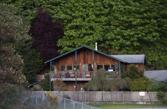 Ruhiger Kurzurlaub auf South Whidbey Island mit Zugang zum Wasser und Blick auf den Sonnenuntergang