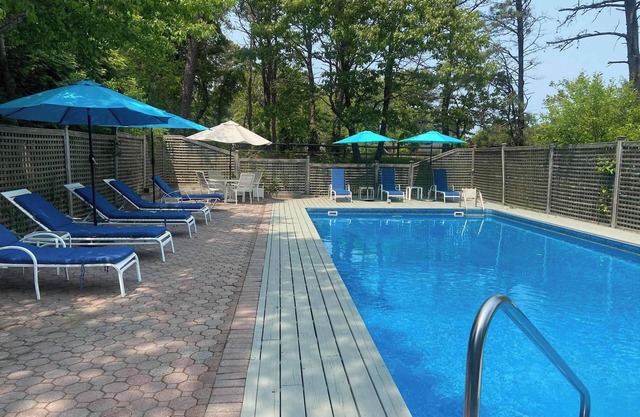 Southampton Home Private In der Nähe des Stadtstrandes mit beheiztem Pool und Whirlpool