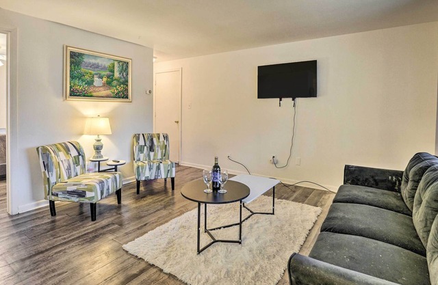 Southeast Michigan Vacation Rental Near Lake!