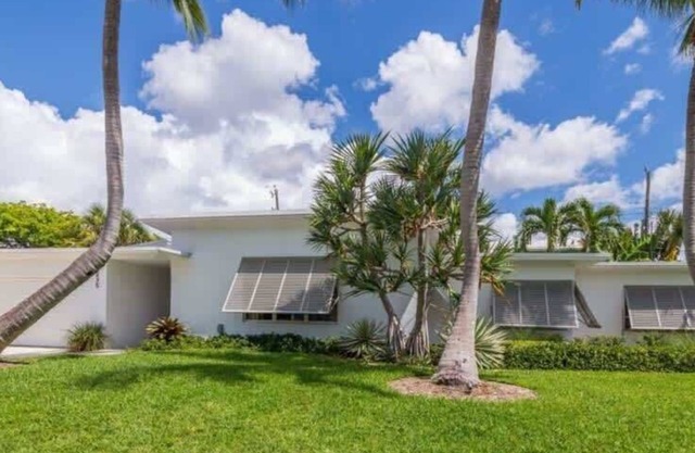 Southern Breeze - Renovated Mid-Century Oasis Near Intracoastal