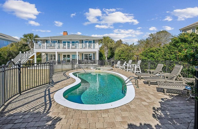 Southern Charm - OF Myrtle Beach Home w/ Game Room, Pool & Yard