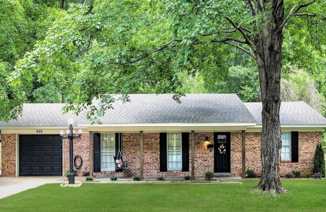 Southern Comfort. 3bd/2ba house in downtown Conway