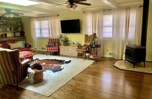 I40 Lrg Tuscany 4 bed 20min PDC
