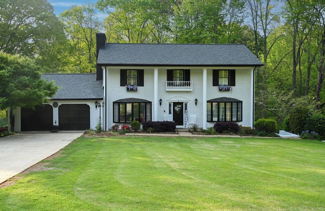 Southern home and fishing lake