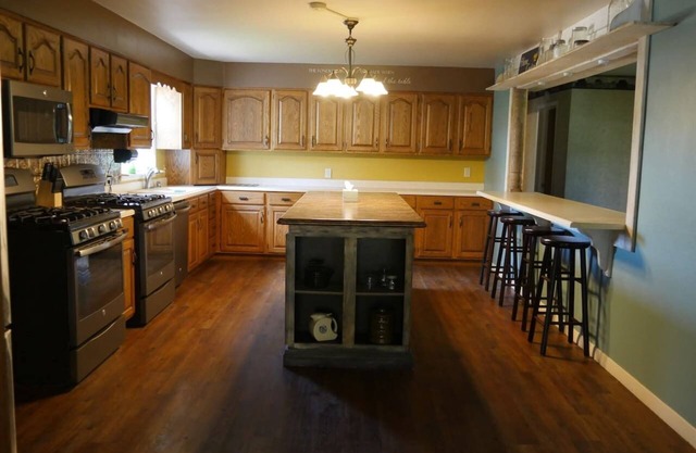 Southern IL House, Teich-Whirlpool