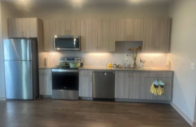Southern Sanctuary with WiFi and AC in peaceful Tucker.