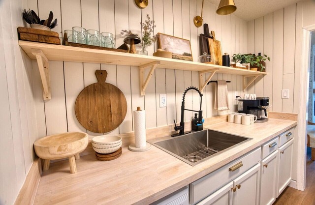 Southern Travel - Charming 3 BR