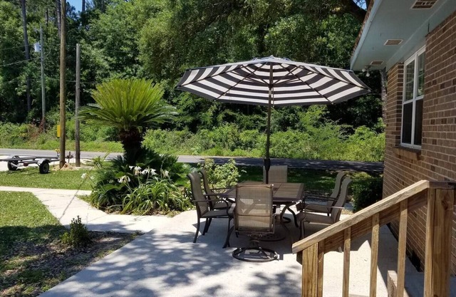 Southern Wind House in quaint & cozy Lillian, ALnFREE Boat Storage