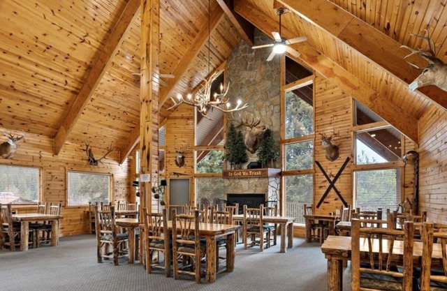 Southfork Lodge Cabin 3