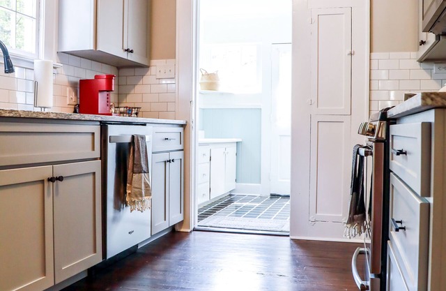 Southland Cottage - Walk to Historic Downtown