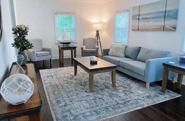 Southport Shoreline Charm: Elegant Coastal Escape