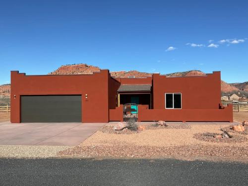 Southwest Villa Quails Nest Kanab Pets OK Hot Tub