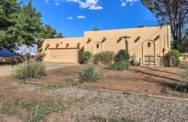 Southwest Vintage Home Near Sedona