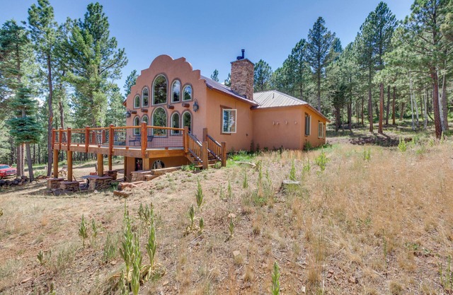 Southwestern Angel Fire Abode w/ Game Room