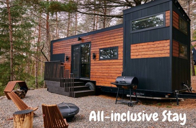 Tiny house-Deluxe-Ensuite Dusche-Bergblick-Pine House