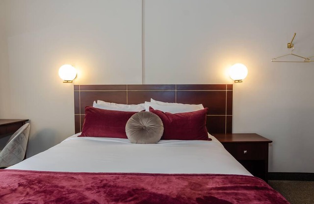 Spa for Couple in Romantic Room at Hotel Boutique