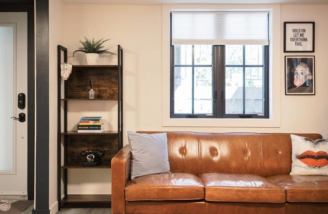 Spa Oasis in Toronto's Heart-Free Parking! and Pet Friendly