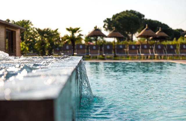 SPA: Salus per Aquam. Große Suite mit Whirlpool, Sauna und Hammam