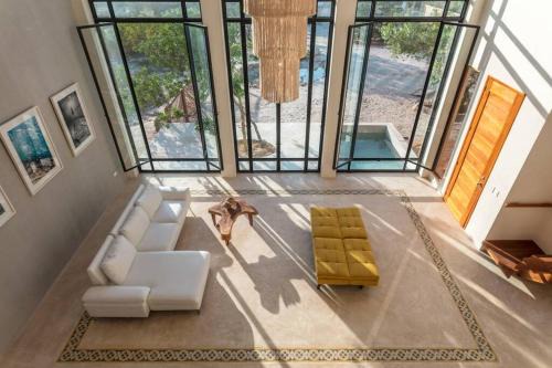 Space brings us closer to art - Casa Imox