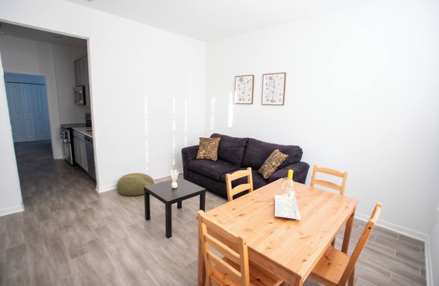 Space for 4 people near Legoland, Disney, and theme parks
