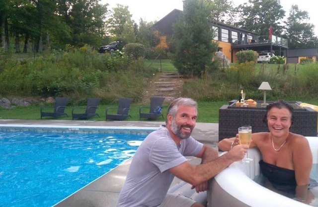 Spacieux & Lumineux Chalet, Piscine & Sauna, Natur.