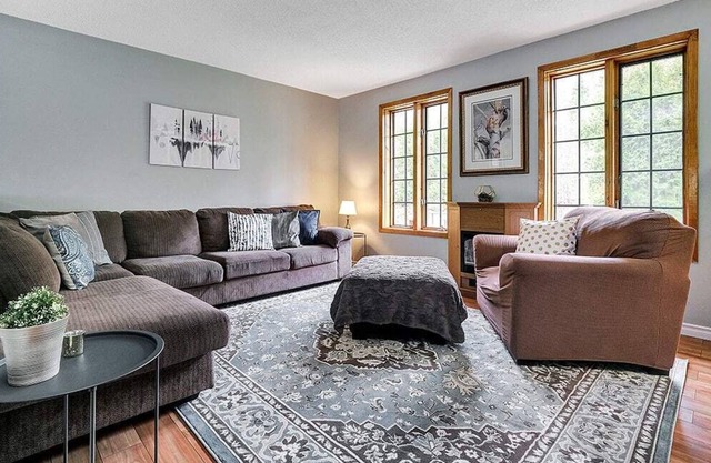 Spacious and charming private home - country escape