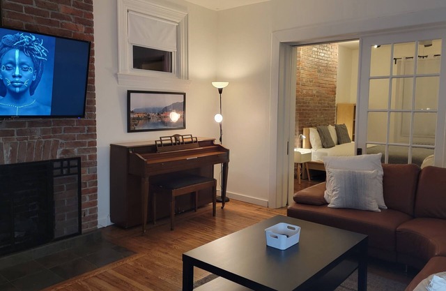 Spacious 1-Bedroom Apartment In Pittsburgh (B1)