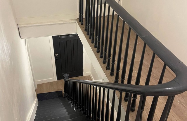Spacious 1-bedroom apartment with AC, WiFi in Utica