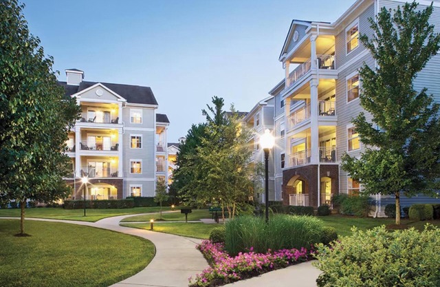 Spacious 1 Bedroom with Kitchen Condo in Nashville