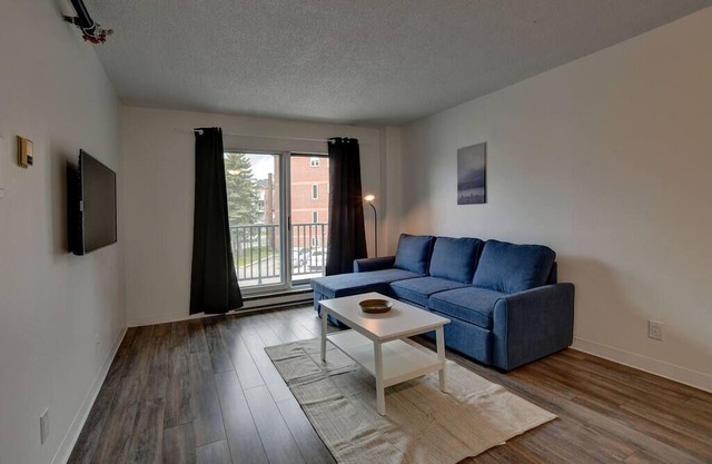 Spacious 1 bedroom, with balcony, Laval, all incl
