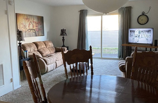 Spacious 1117 sq ft 2BR townhouse in center of marvelous Fairfield Bay.