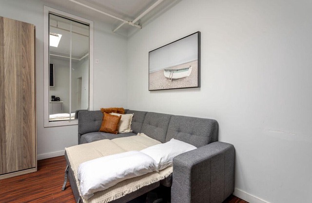 Spacious 1BDR Mezzanine on Bishop Central MTL