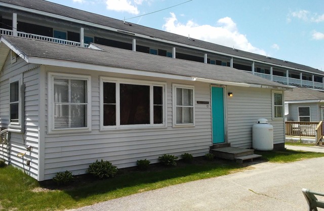 Spacious 1BR/ 2BA Cabin