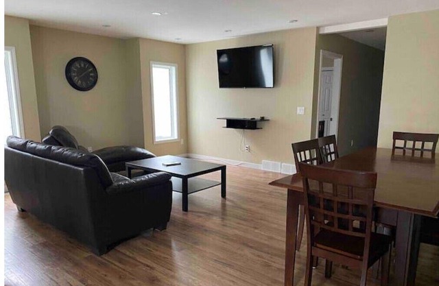 Spacious 2 Bdm close to Airport