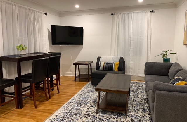 Spacious 2 Bdrm with Office close to downtown Kingston