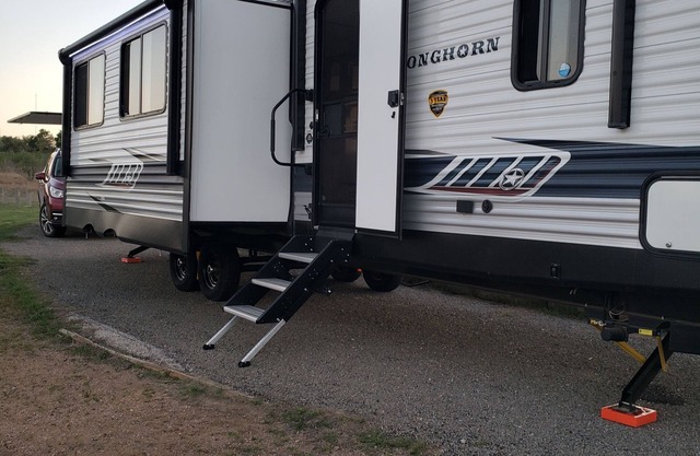 Spacious 2 bed 1.5 bath RV