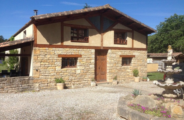 Geräumige 2-Bett-Gite, Arques, Aude, Pool, Whirlpool und kostenloses WLAN.