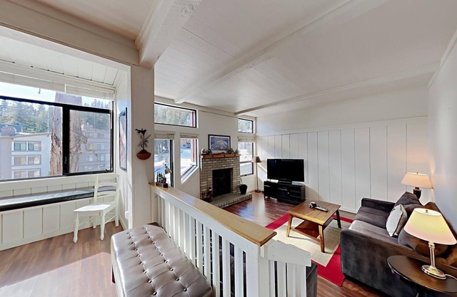 Spacious 2 Bedroom Home with Pool, 3 Hot Tubs, Sauna! (Unit 513 at 1849) by RedAwning