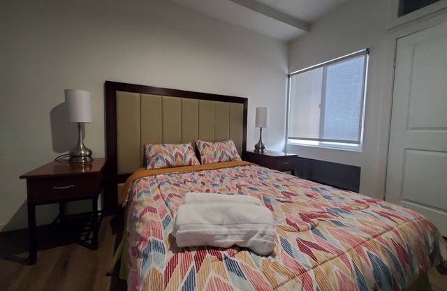 Spacious 2 bedroom apartment by the bullring
