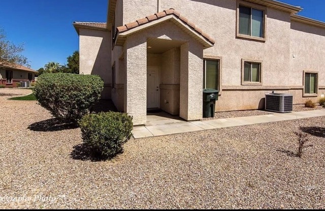 Spacious 2-Bedroom Condo with Amenities