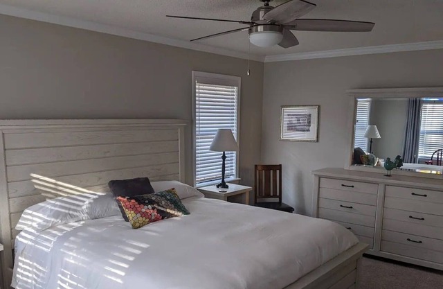 Spacious 2 bedroom condo with garage and private patio, quiet end unit