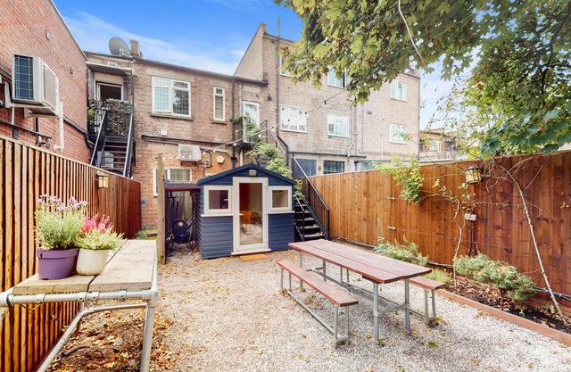 Spacious 2 bedroom flat with garden in Acton