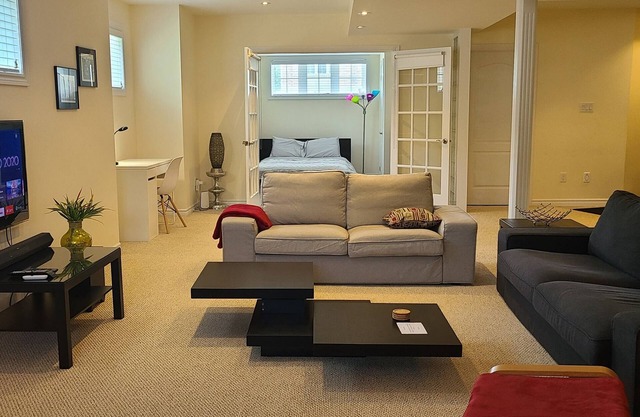 2 Bdrm, Kitchen, Laundry, Weekly - Monthly Discount
