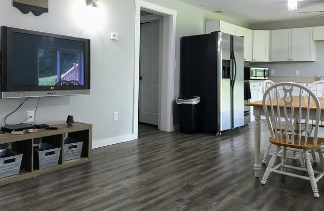 Geräumiges Apartment mit 2 Schlafzimmern neben Pferdeshows und Blick auf die Berge von Catskill
