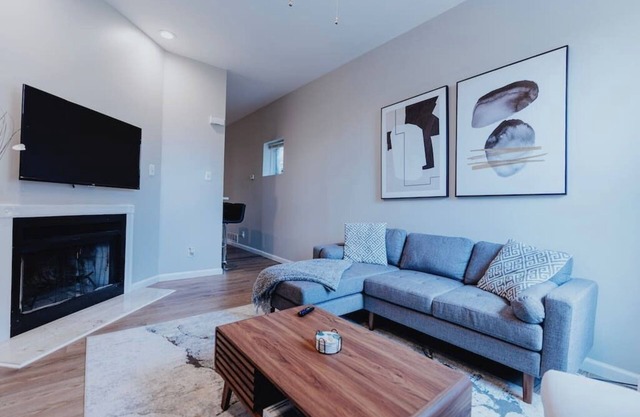 2B/1B Work & Play Den| WFH Setup | Near City Fun