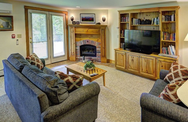 Schöne 2-BR Ski-in, Ski-out Village Condo am Jay Peak, direkt an der Piste!