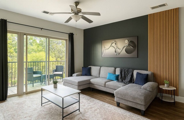 ✨ Spacious 2BR/2BA Condo Across from UAB ✨