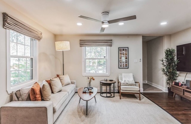 Spacious 2BR Garden District Duplex in Baton Rouge